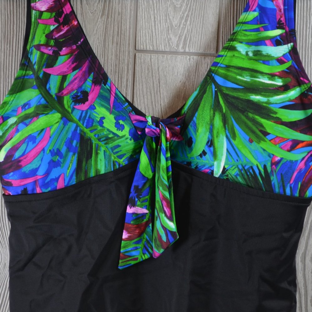 NWT Bleu Ice One Piece Swimsuit PLUS SIZE 20 22 - Picture 3 of 7